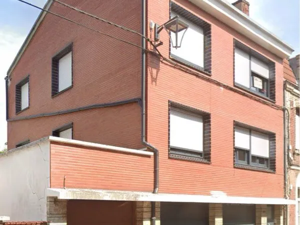 GRAND T3 2em ETAGE + GARAGE + CELLIER