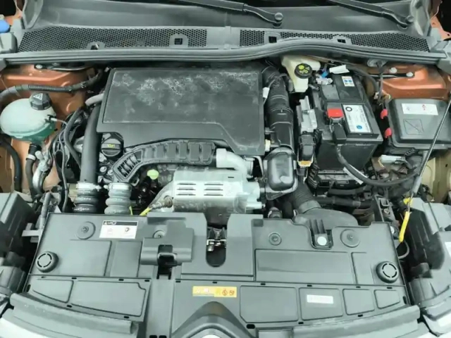 Citroën C4 puretech 100 s&amp;s bvm6 feel — photo 7