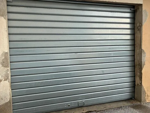 Garage en résidence fermée avec vidéosurveillance