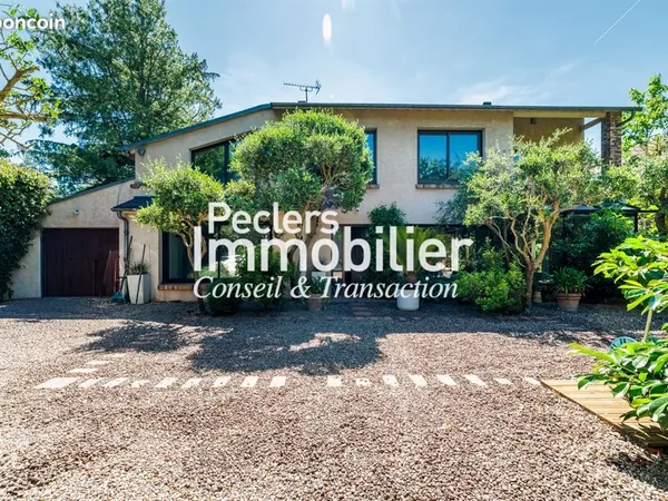 Propriété 9 pièces 250 m²