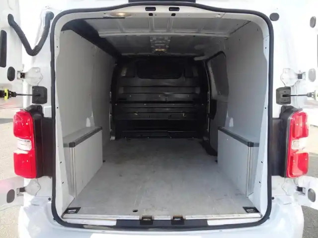Citroën Jumpy fg m 2.0 bluehdi 145ch s&amp;s pack driver eat8 — photo 9