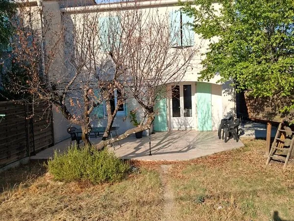 Maison 85 m² avec jardin et vue Ventoux 4min à pied centre ville vaison la romaine