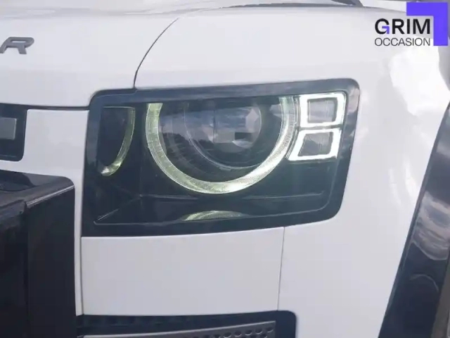Land Rover Defender 110 p400e phev bva8 x-dynamic — photo 17