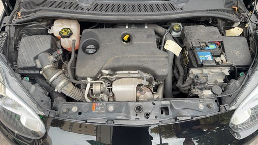 Opel Adam 1.0 Turbo 115 - Glam – 2018 – 83925 km – Essence – Boîte Manuelle — photo 32