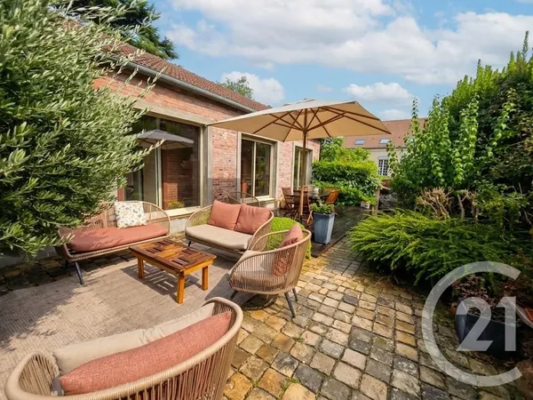 Maison 5 pièces 212 m²