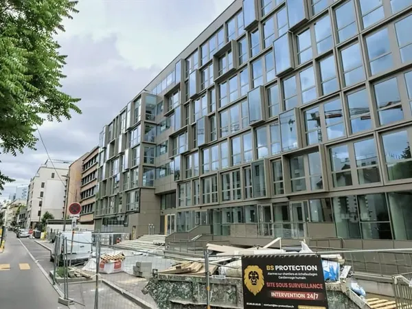 Boutique 830 m²