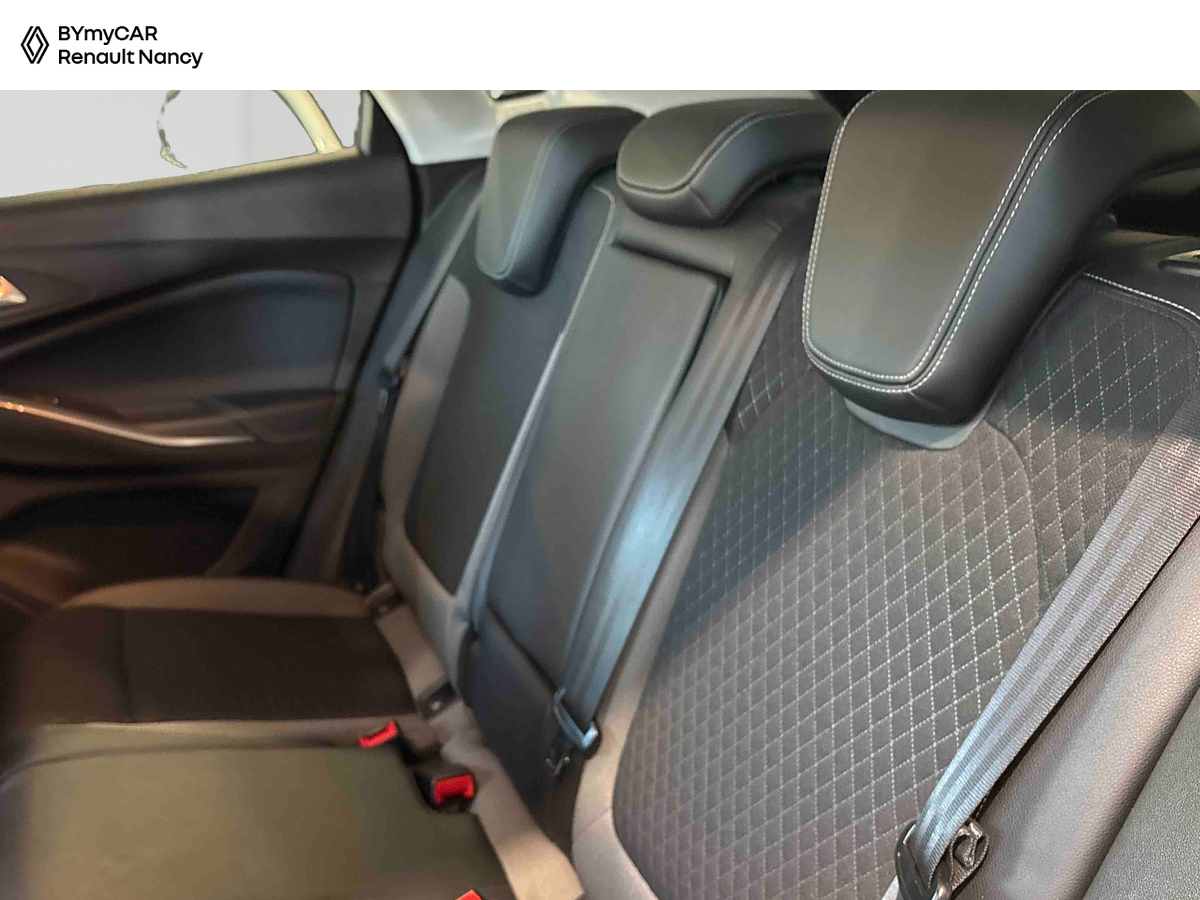 Opel Grandland X 1.6 D 120 ch BVA6 — photo 12