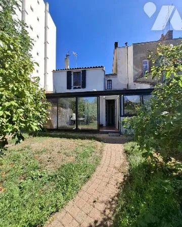 Immeuble 94 m²