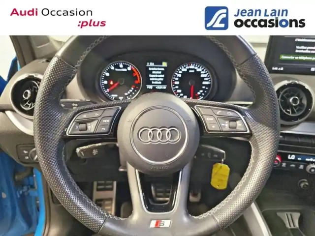 Audi Q2 35 tfsi 150 s tronic 7 — photo 12