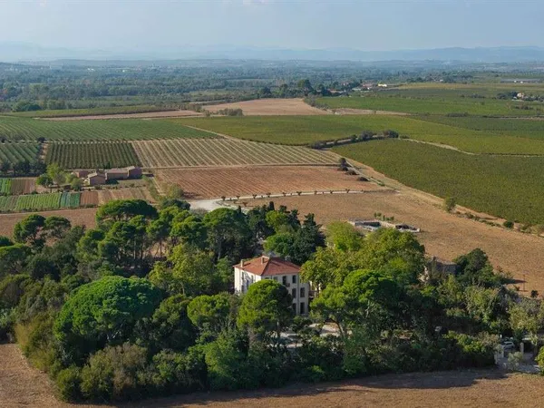 Propriété 21 pièces 2026 m²