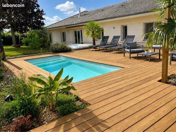 Maison 4 chambres , piscine, spa quartier Golf