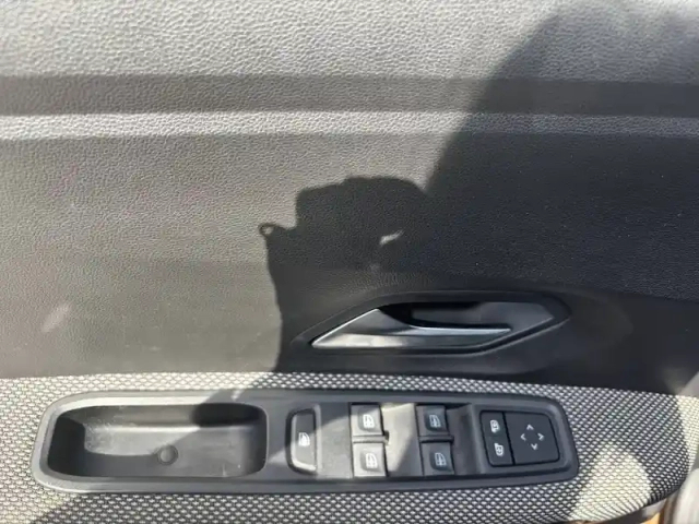 Dacia Sandero tce 90 - 22 — photo 27