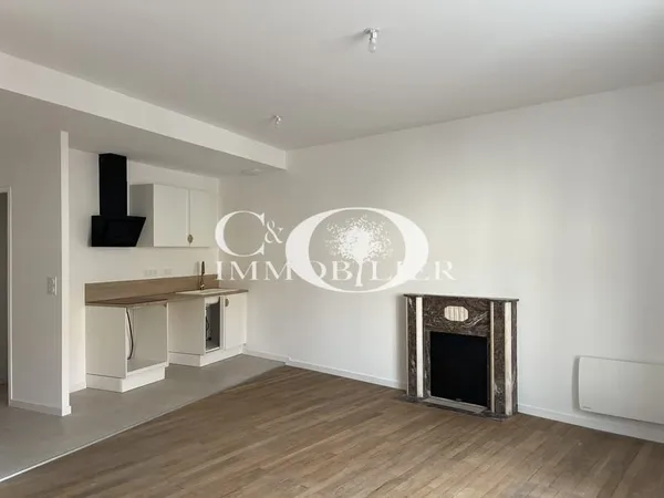 Appartement T2 avec cour et place de parking