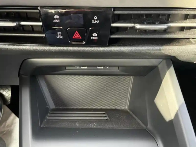 Volkswagen Golf 1.5 ehybrid 204 dsg6 — photo 22