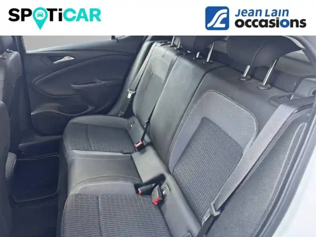 Opel Astra 1.2 turbo 130 ch bvm6 — photo 32