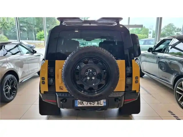Land Rover Defender 110 p300e awd auto — photo 57