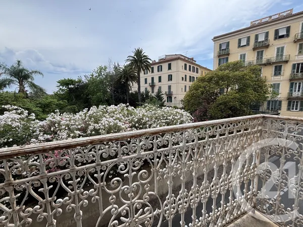 Appartement 7 pièces 169 m²