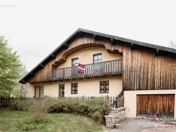 Maison-du-bois-lievremont : maison individuelle