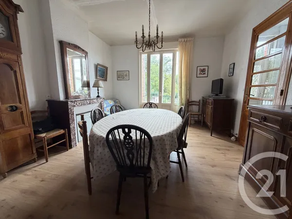 Maison 6 pièces 181 m²