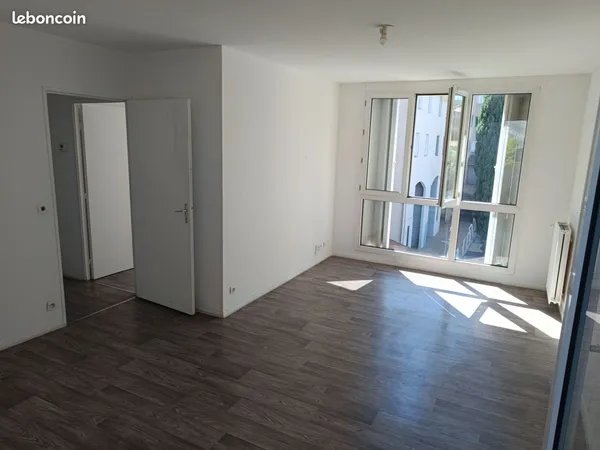 Appartement T2 - 46,51 m² - 1er étage - 57905047