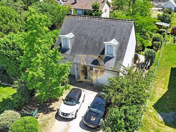 Maison familiale avec jardin arboré et terrasse - proche Chen