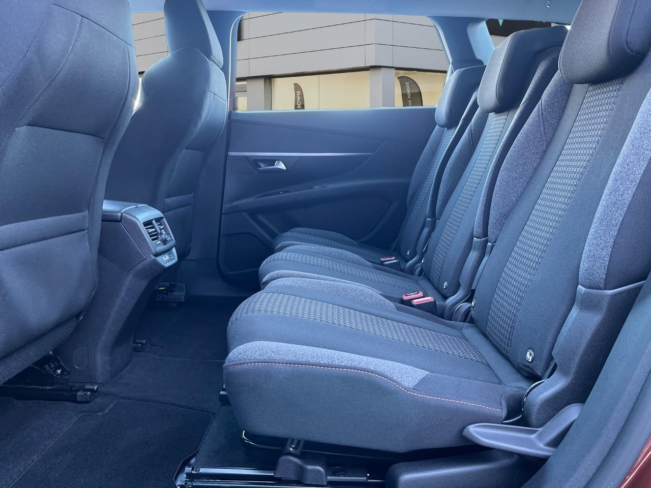 Peugeot 5008 puretech 130ch s&s eat8 active pack — photo 10