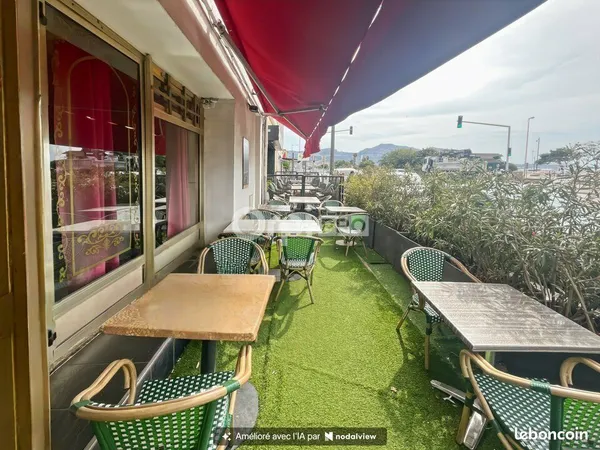 Local commercial 200 m²