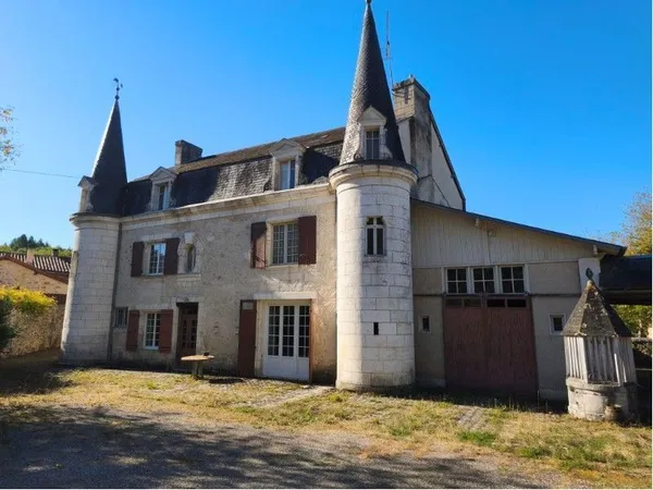 Maison de caractère - 390m ²