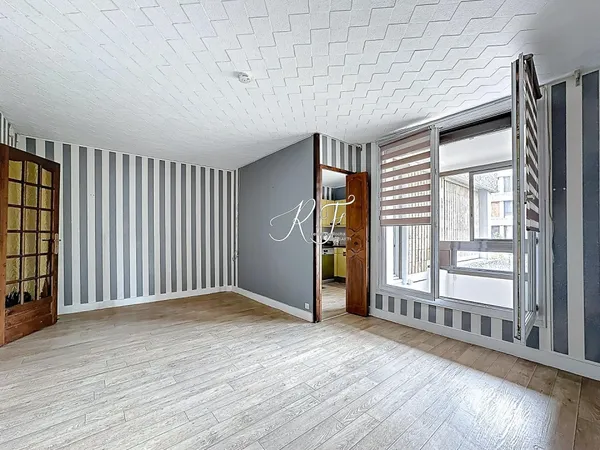 appartement lumineux avec véranda et climatisation