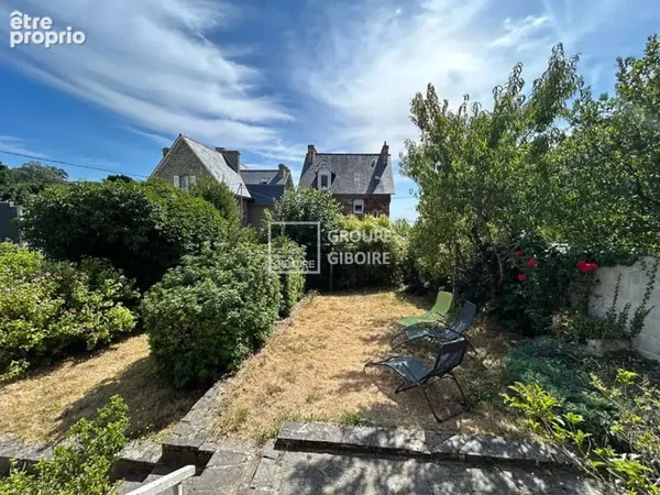 Cancale centre les rimains proche mer proche commerces vie de plain pied
