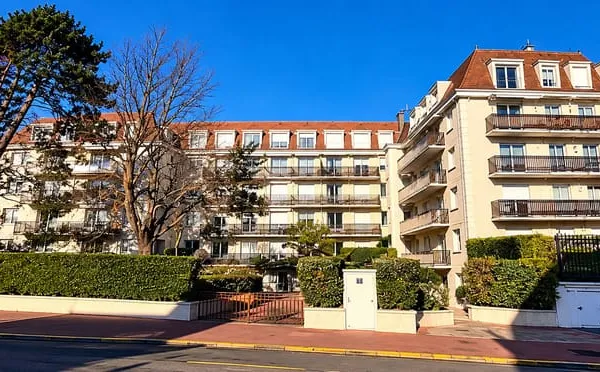 DEAUVILLE - PLACE MORNY / MER - DUPLEX 4 PIÈCES - 83,55 M2 -