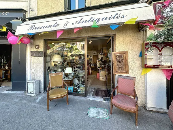 Boutique 59 m²