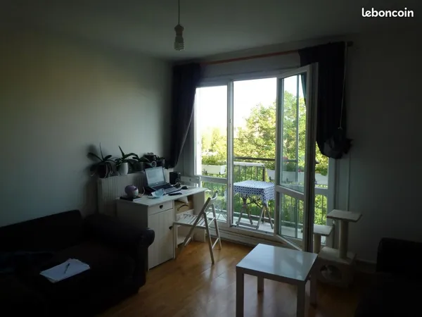 Appartement 2 pièces- 47 m2 -traversant