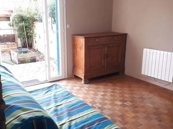 Maison mitoyenne 2 chambres 75m2 Cour