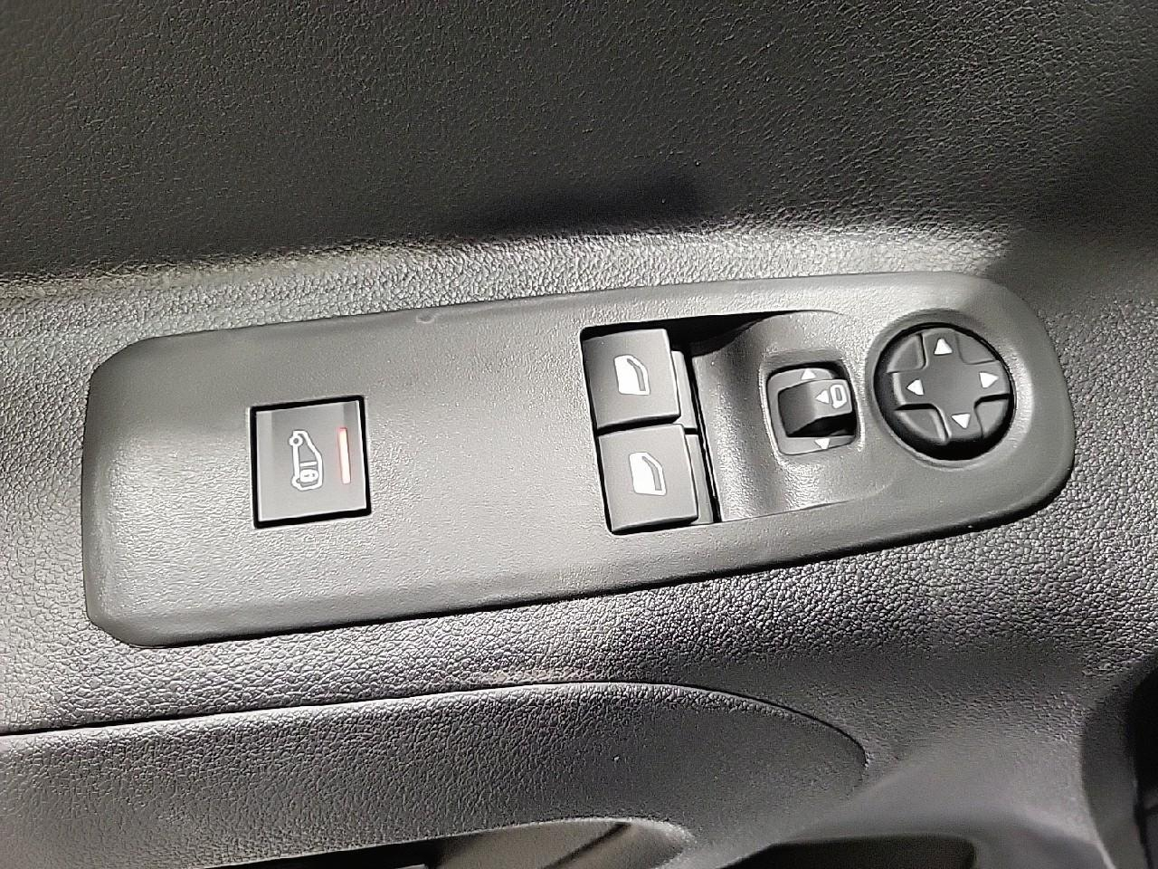 Citroën Berlingo van m diesel 100 ch manuelle — photo 23