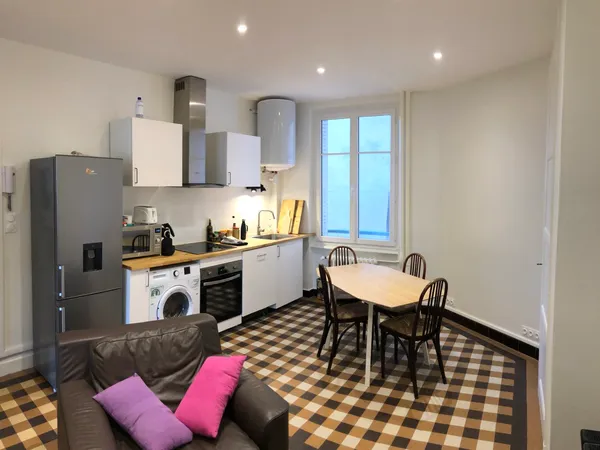 Loue chambre en colocation dans appartement