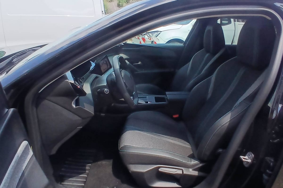 Peugeot 408 — photo 9