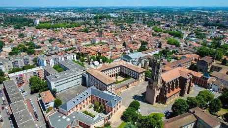 Immobilier Professionnel à vendre La Tour-du-Crieu
