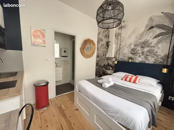 Studio 1 pièce 14 m²