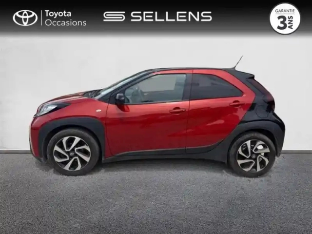 Toyota Aygo X 1.0 vvt-i 72ch design my24 — photo 3