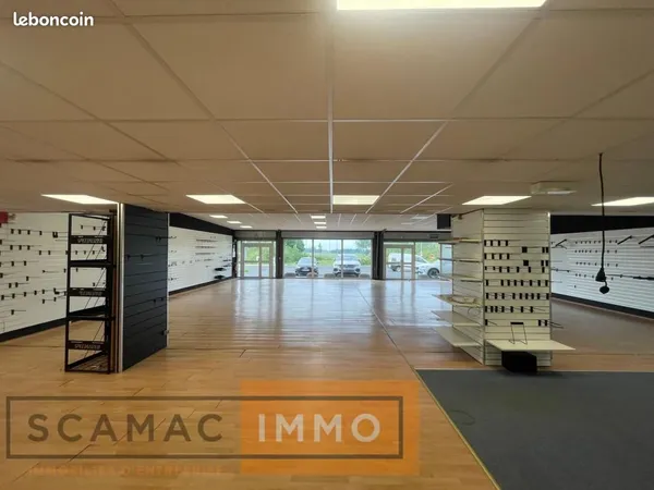 Local commercial 400 m²