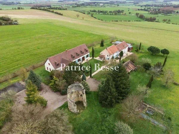 Ferme 12 pièces 618 m²