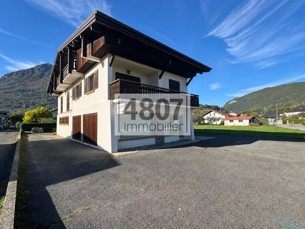 Maison 8 pièces 218 m²