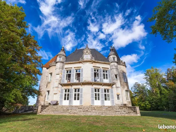 Appartement 6 pièces 150 m²