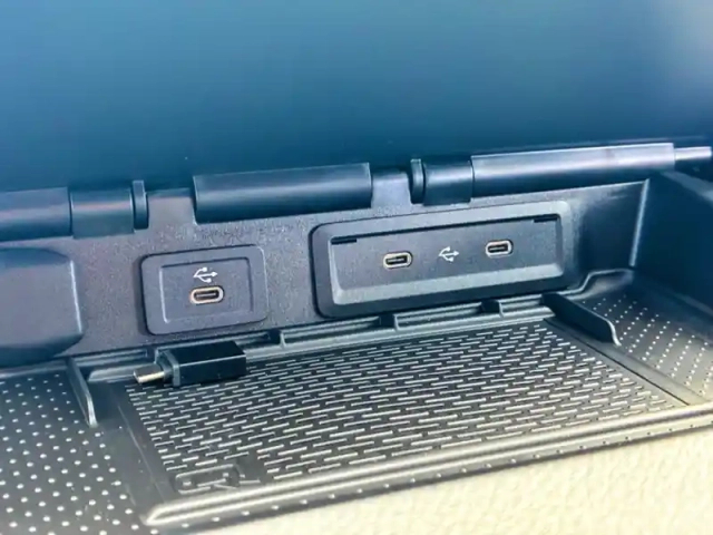Mercedes Sprinter 317 cdi 37s 12m3 bva 170ch pro — photo 17