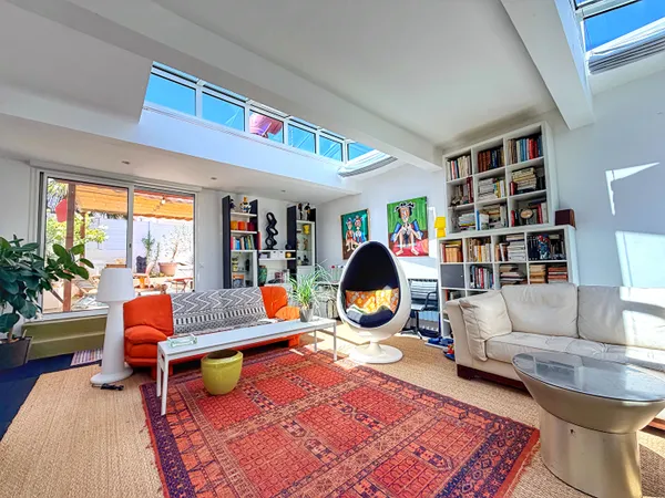 EXCLUSIVITÉ ! Maison type Loft - Marché Central et Plage à pieds - dans une rue calme