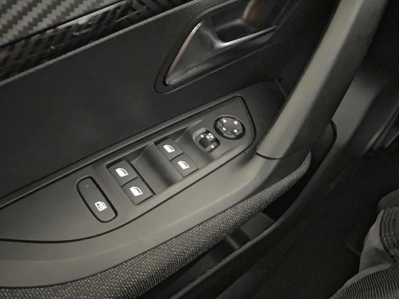 Peugeot 2008 hybrid 145 ch e-dcs6 style — photo 20