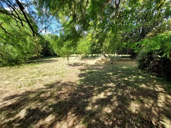 terrain constructible de plus de 2100m2 détachable en 4 voir 5 lots