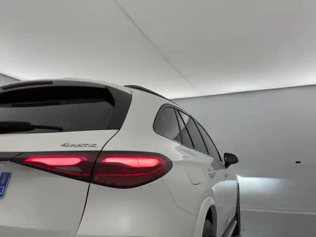 Mercedes Glc 400 e 9g-tronic 4matic — photo 32