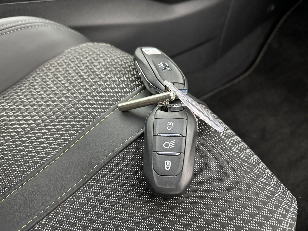 Peugeot 2008 puretech 130 s&s bvm6 gt — photo 35